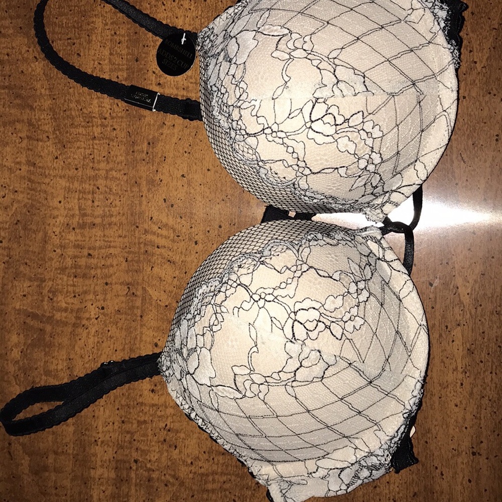 Victoria’s Secret Bombshell Bra